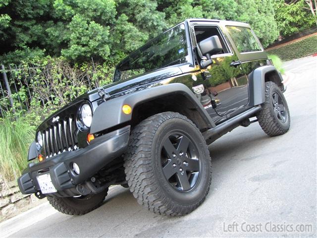 2012-jeep-wrangler-call-of-duty-004.jpg