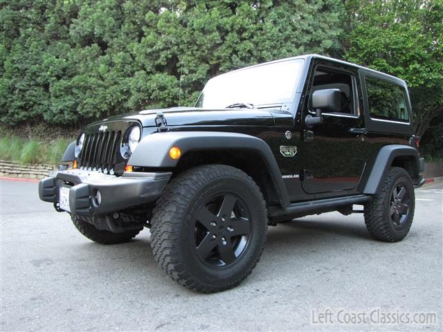 2012-jeep-wrangler-call-of-duty-006.jpg