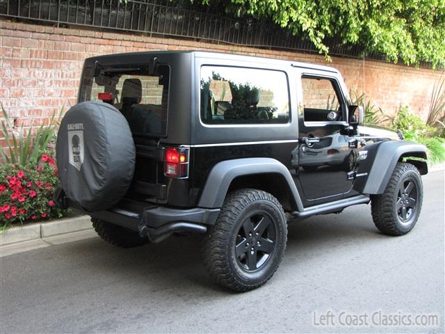 2012-jeep-wrangler-call-of-duty-013.jpg