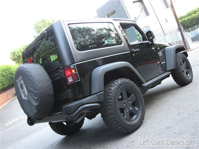 2012-jeep-wrangler-call-of-duty-014.jpg