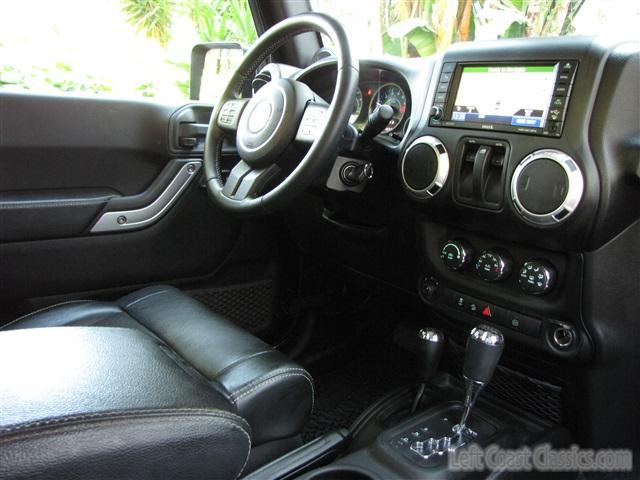 2012-jeep-wrangler-call-of-duty-046.jpg