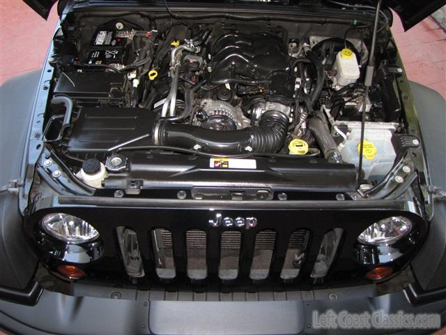 2012-jeep-wrangler-call-of-duty-058.jpg