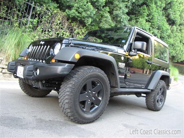 2012-jeep-wrangler-call-of-duty-069.jpg