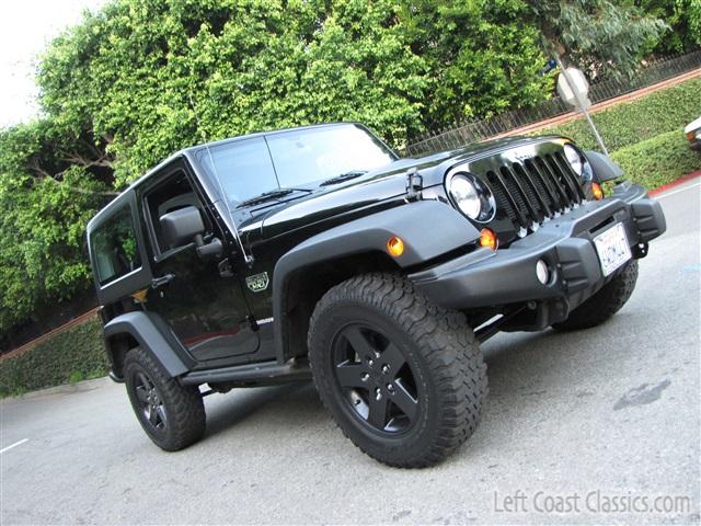 2012-jeep-wrangler-call-of-duty-071.jpg