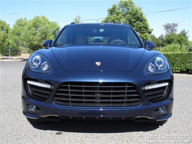 2014-porsche-cayenne-gts-002.jpg