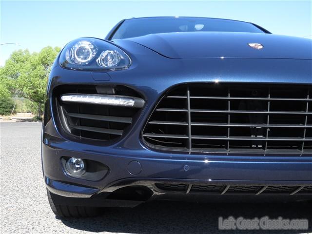 2014-porsche-cayenne-gts-064.jpg