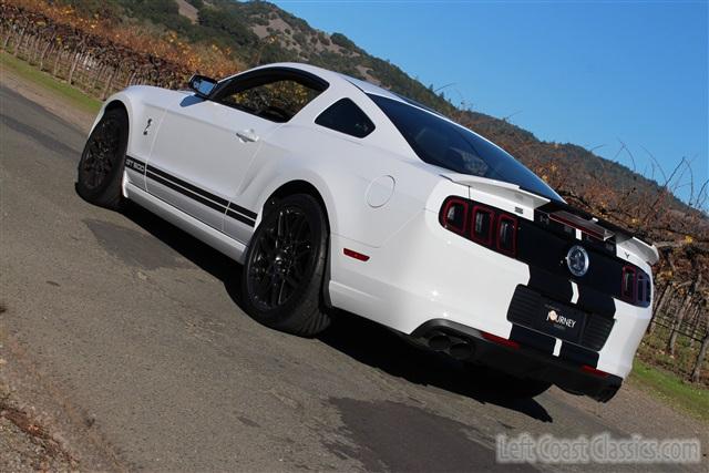 2014-mustang-shelby-gt500-011.jpg