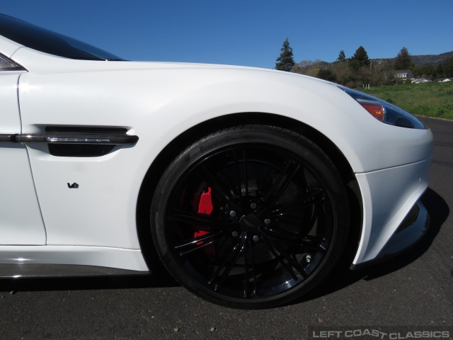 2015-aston-martin-vanquish-081.jpg