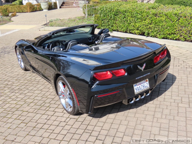 2017-chevrolet-corvette-z51-lt2-030.jpg