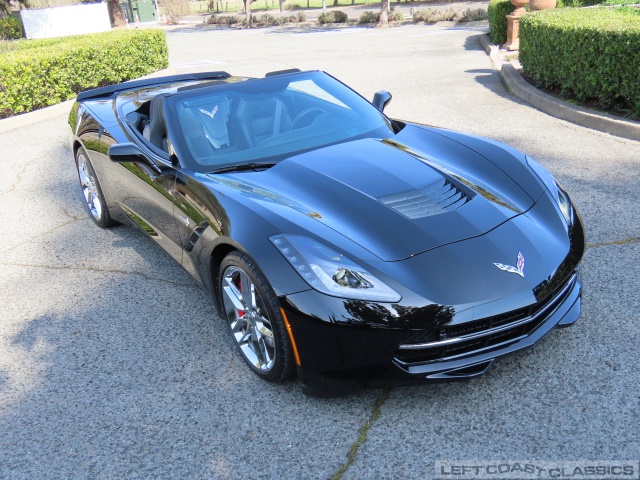 2017-chevrolet-corvette-z51-lt2-050.jpg